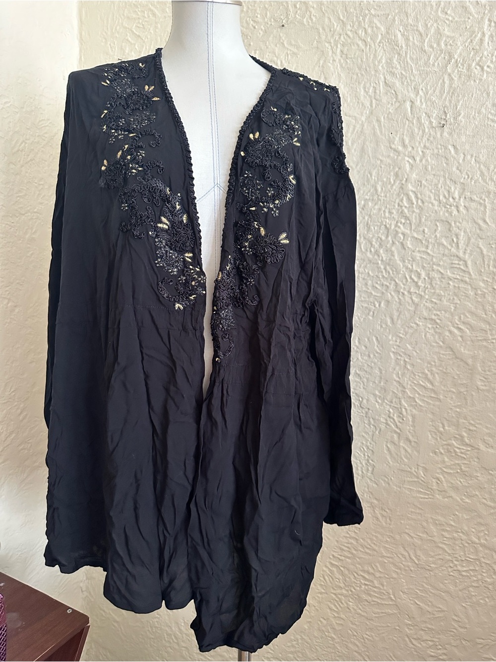 Torrid Black Light Cardigan Shirt Topper Gold Embroidery 3X